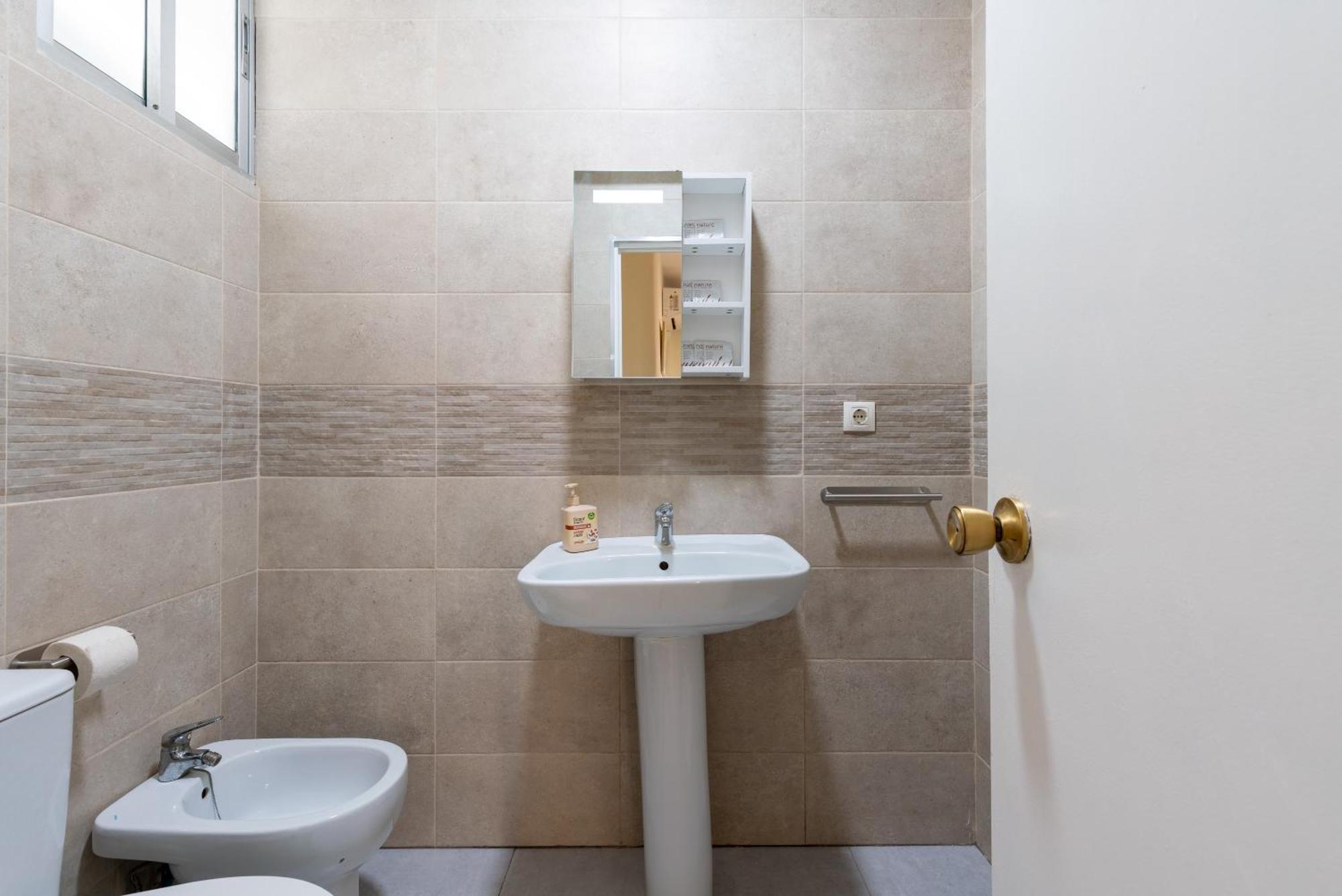 Apartamento Familiar Maria Auxiliadora Sevilla Eksteriør billede
